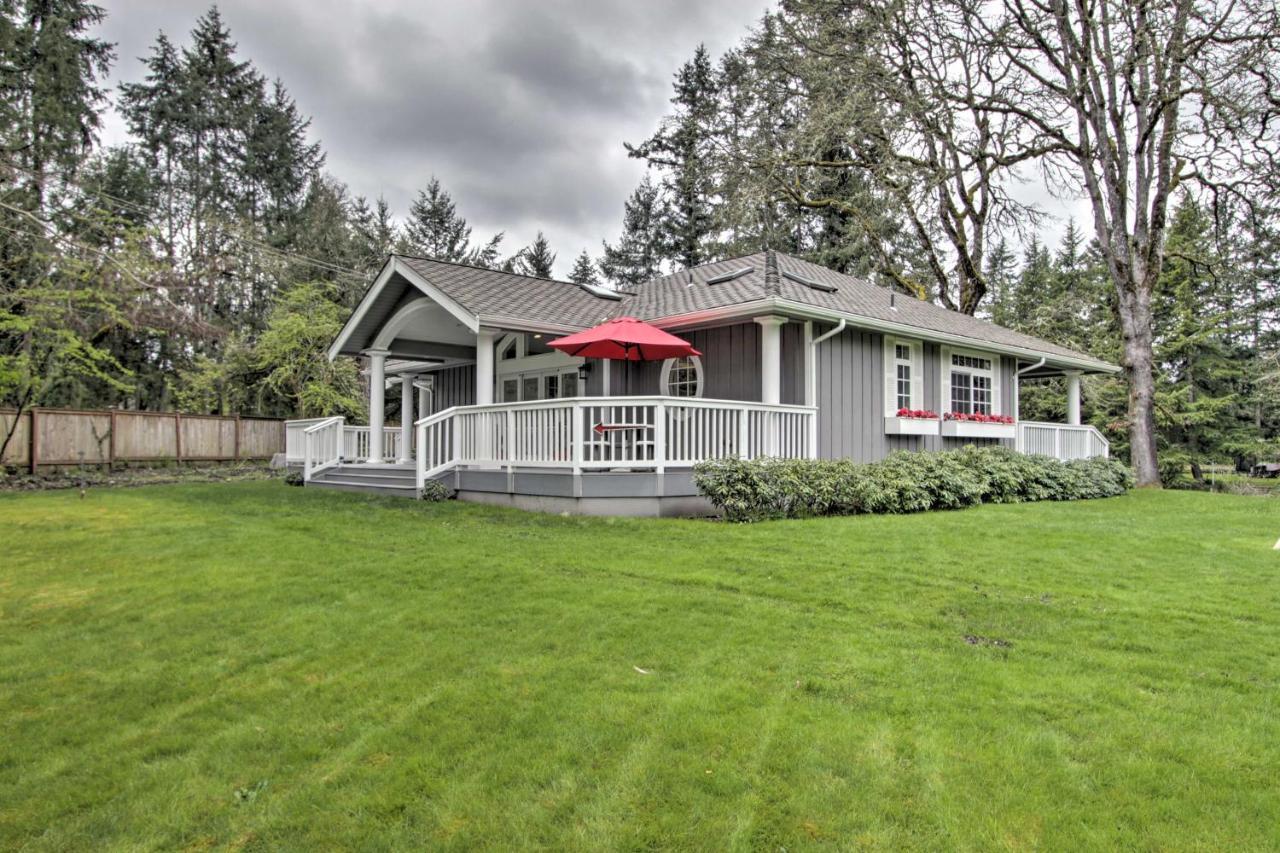 Contemporary Tacoma Cottage With Deck And Pond! Exterior photo